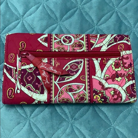 Vera Bradley Wallet Rosy Posies - Picture 2 of 8